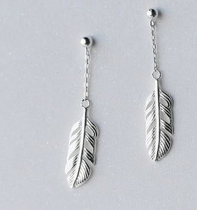 Chain Hollow Feather Earrings