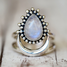 Load image into Gallery viewer, Moonstone Water Drop Ring
