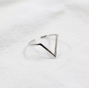 Geometric Pyramid Ring