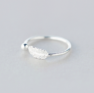 Feather Dot Ring