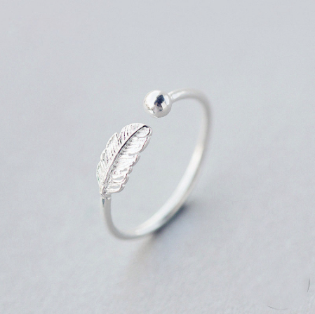 Feather Dot Ring