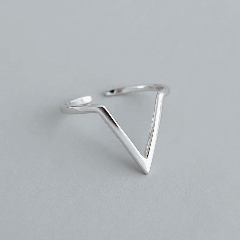 Geometric Pyramid Ring